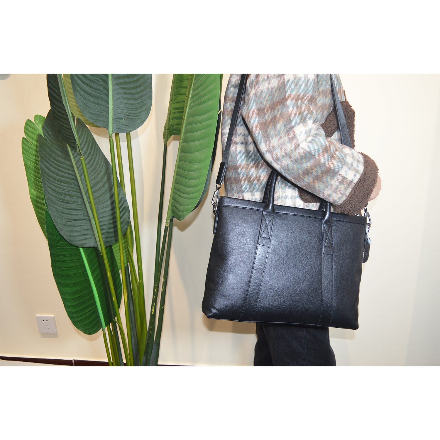 Classic Large Capacity Genuine Leather Business Handbag Shoulder Bag Waterproof Men's Messenger Bag Travel Handbag